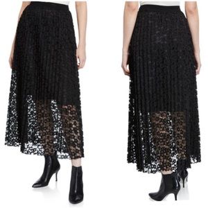 ROMEO+JULIET COUTURE LACE SKIRT
